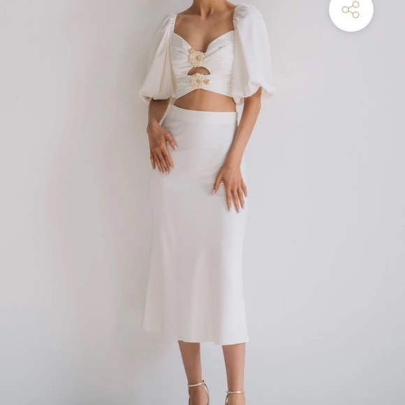 rosewater house Dresses & Skirts - Rosewater House White Avin Midi Skirt and Rosa Silk Top Set, Size S